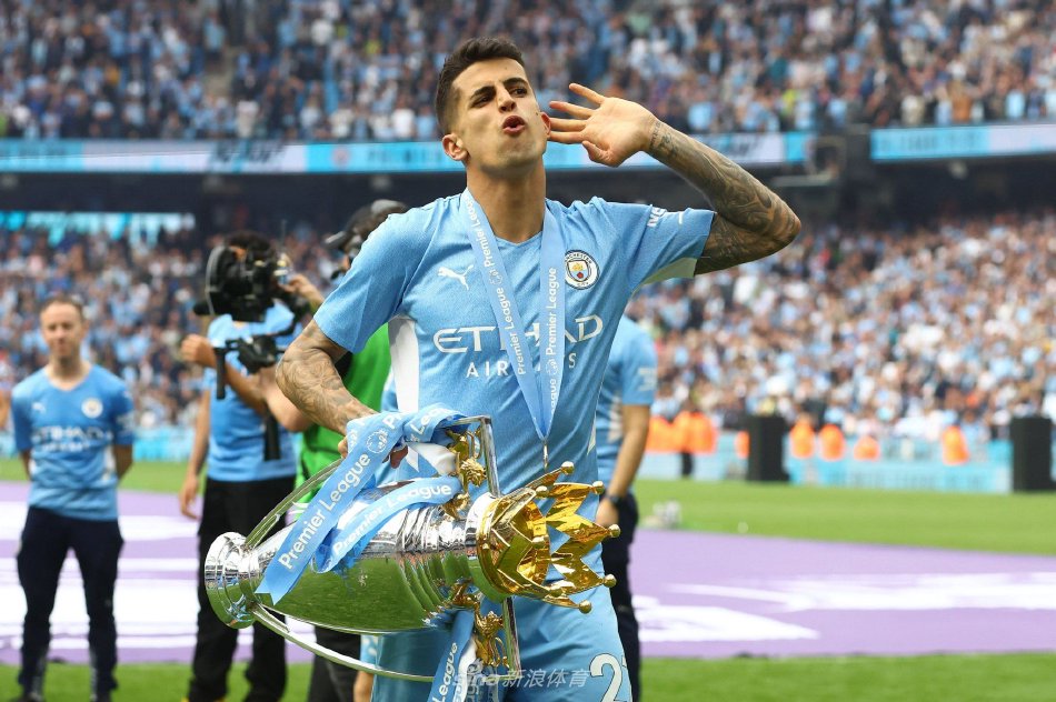 引发众多猜 引发众多猜