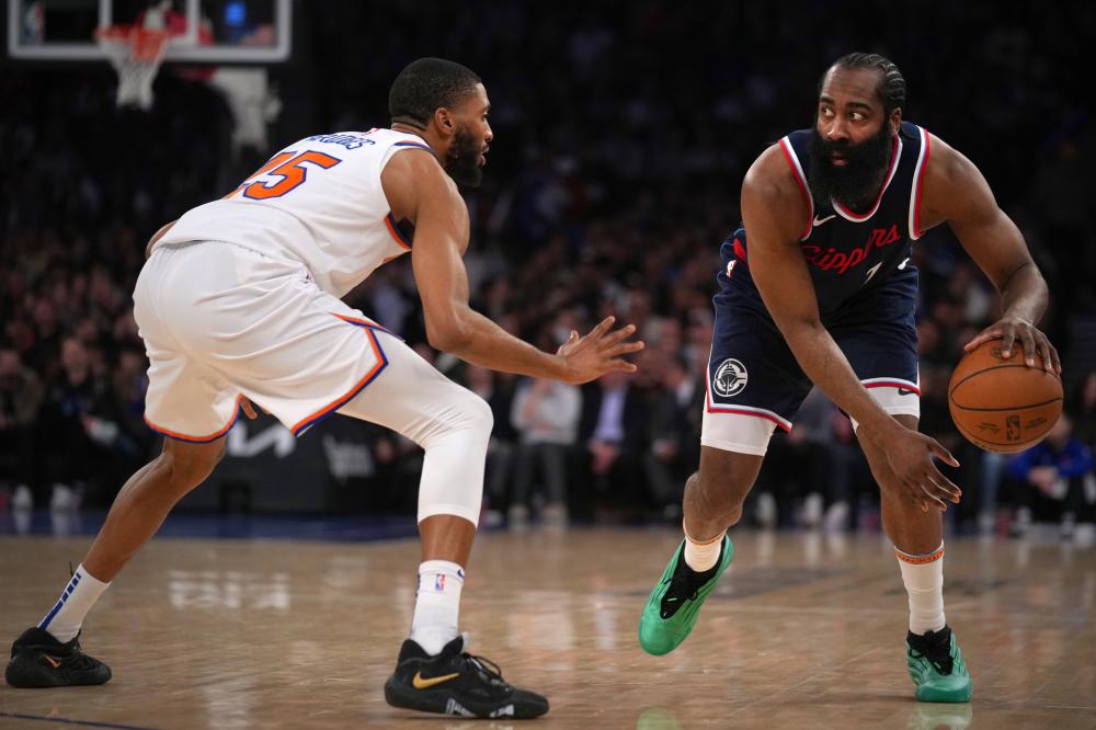 场上挥洒汗 场上挥洒汗