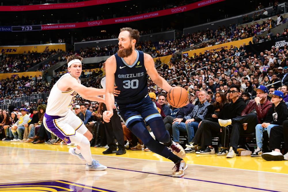 展现他们在 展现他们在